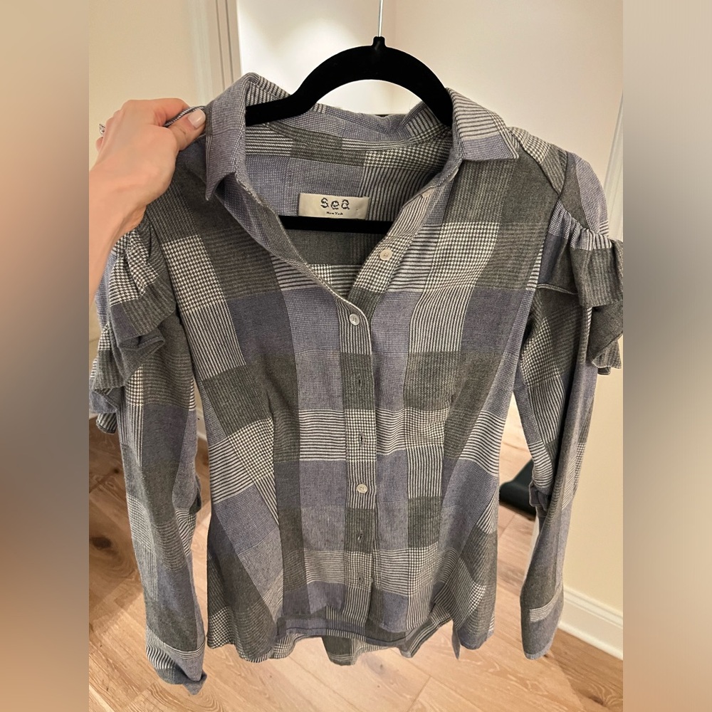 Sea button down